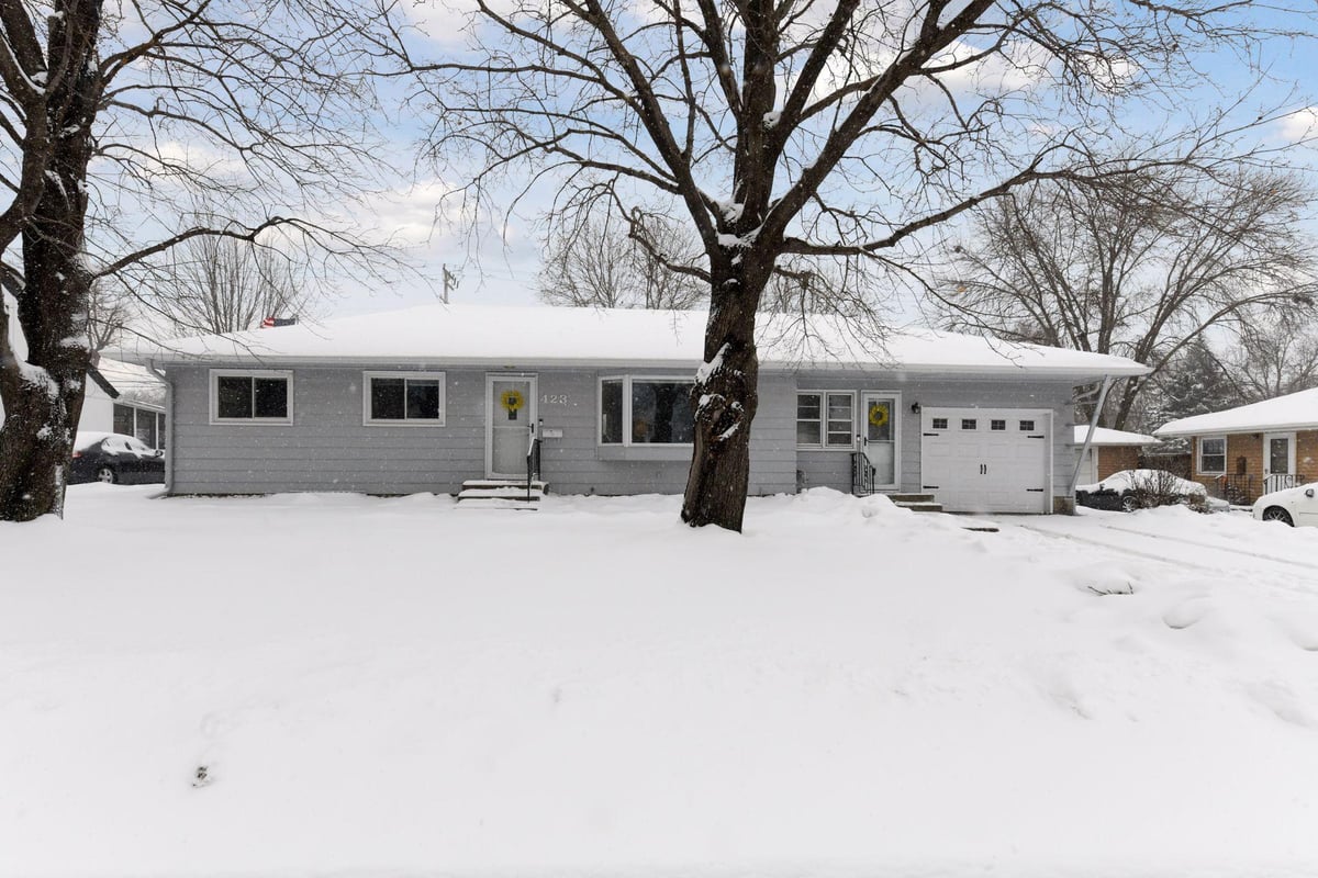 423 5th Avenue NE, Osseo, MN 55369