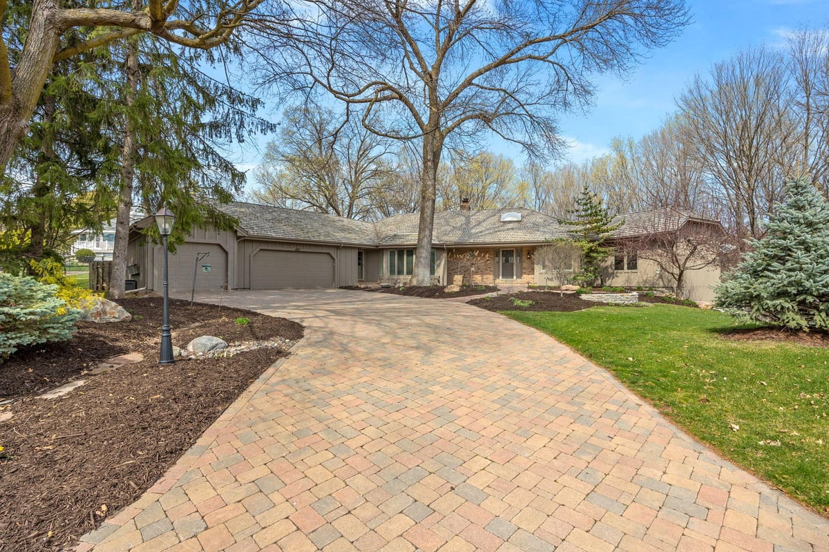480 Far Hill Court, Wayzata, MN 55391