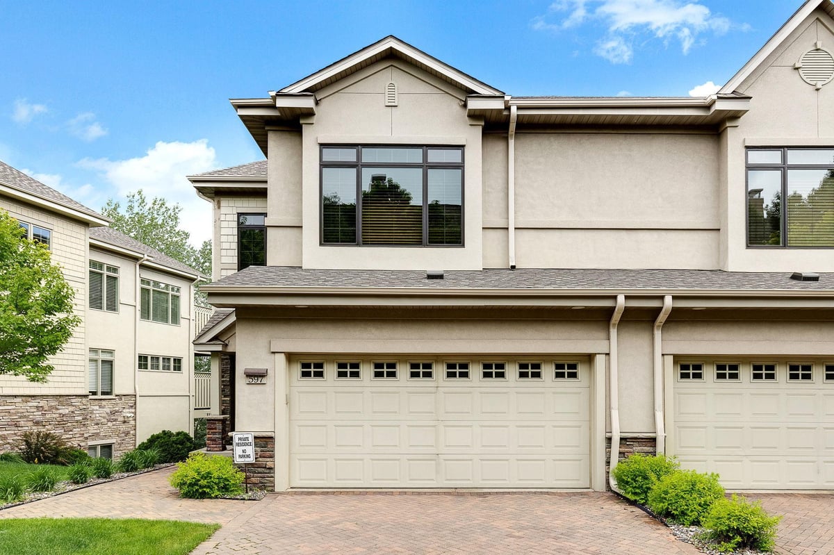 597 Willoughby Way E, Minnetonka, MN 55305