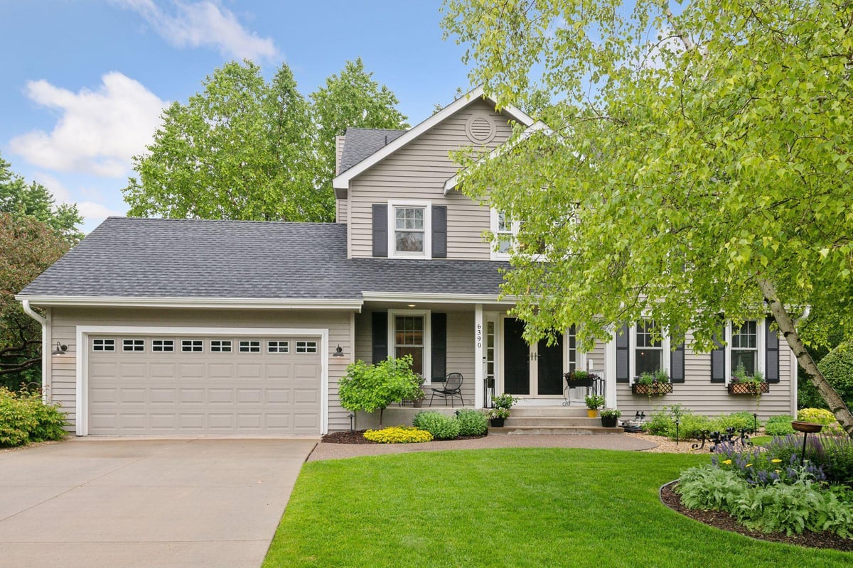 6390 Teton Lane, Chanhassen, MN 55317