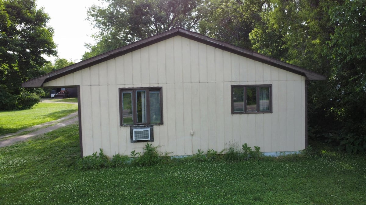 61 COUNTY ROAD 15, ORTONVILLE, MN 56278 Shady Oak Realty