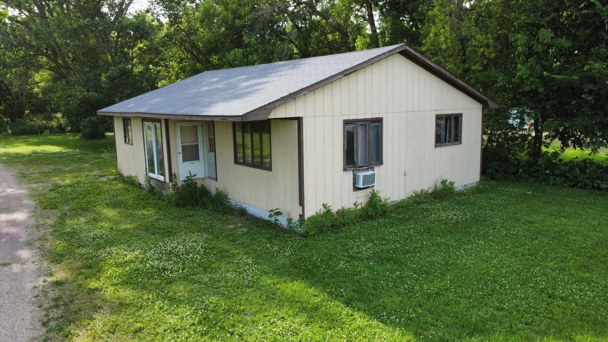 61 COUNTY ROAD 15, ORTONVILLE, MN 56278 Shady Oak Realty