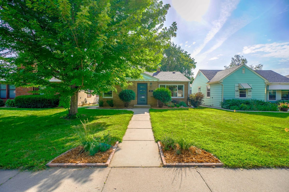 606 Warwick Street, Saint Paul, MN 55116