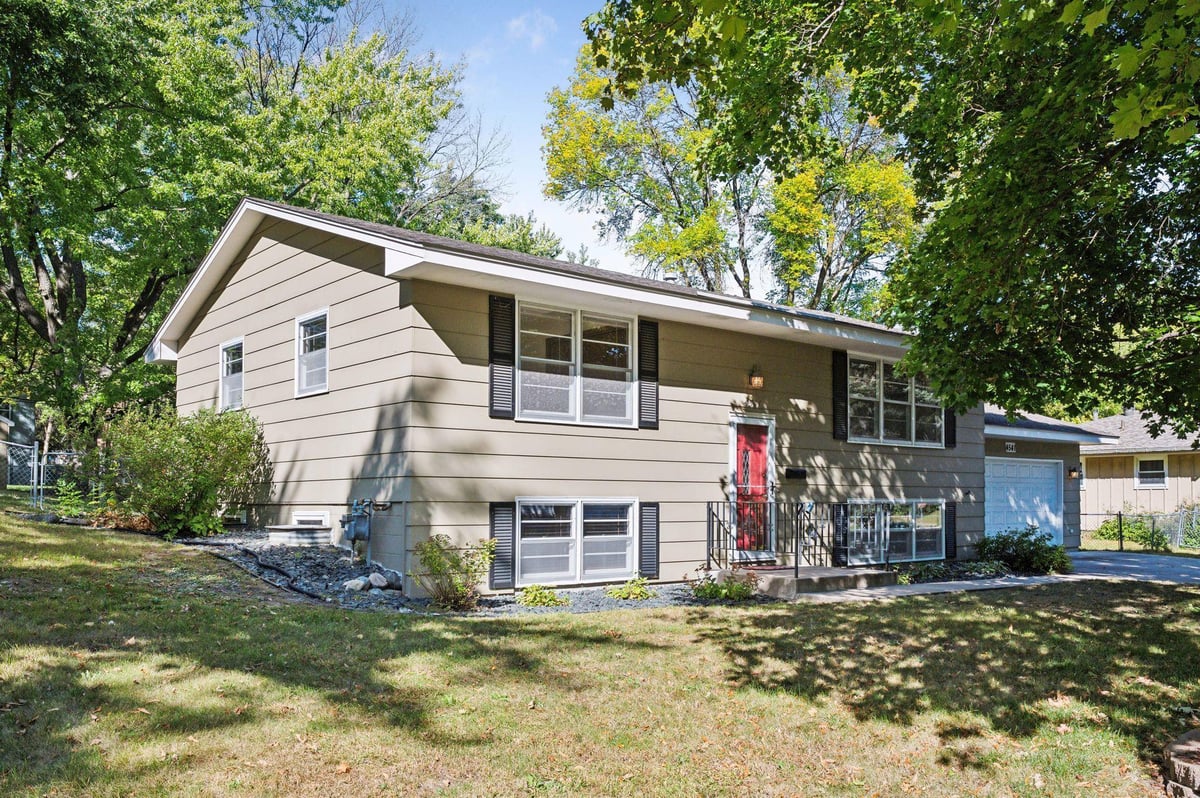 4541 Nevada Avenue N, New Hope, MN 55428