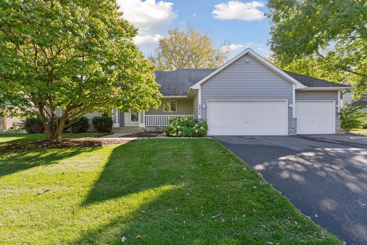4950 Valley Forge Lane N, Plymouth, MN 55442
