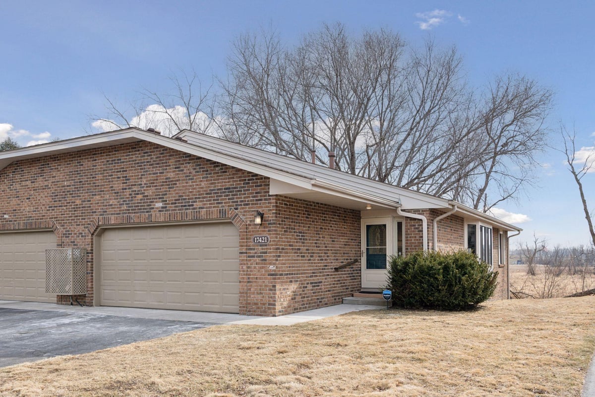 17421 Saddlewood Lane, Minnetonka, MN 55345