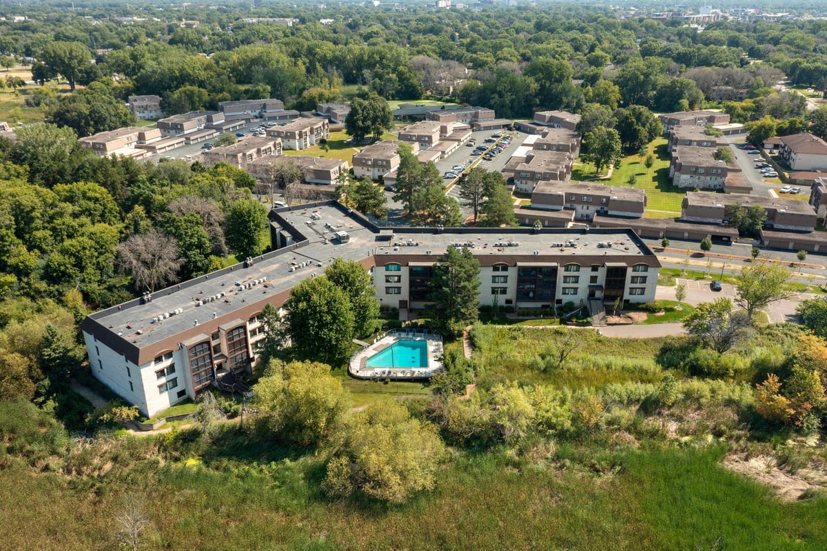 4710 58th Avenue N #219, Crystal, MN 55429