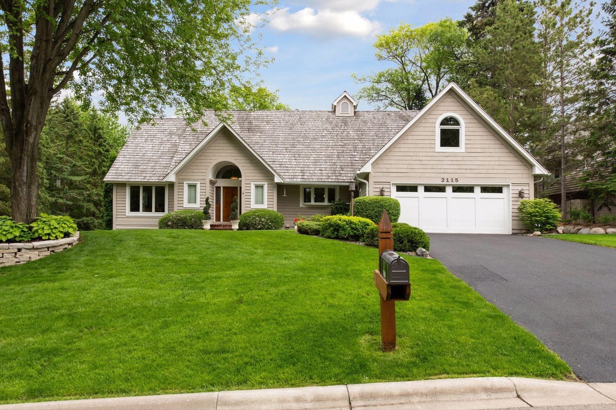 2115 Springwood Road, Minnetonka, MN 55391