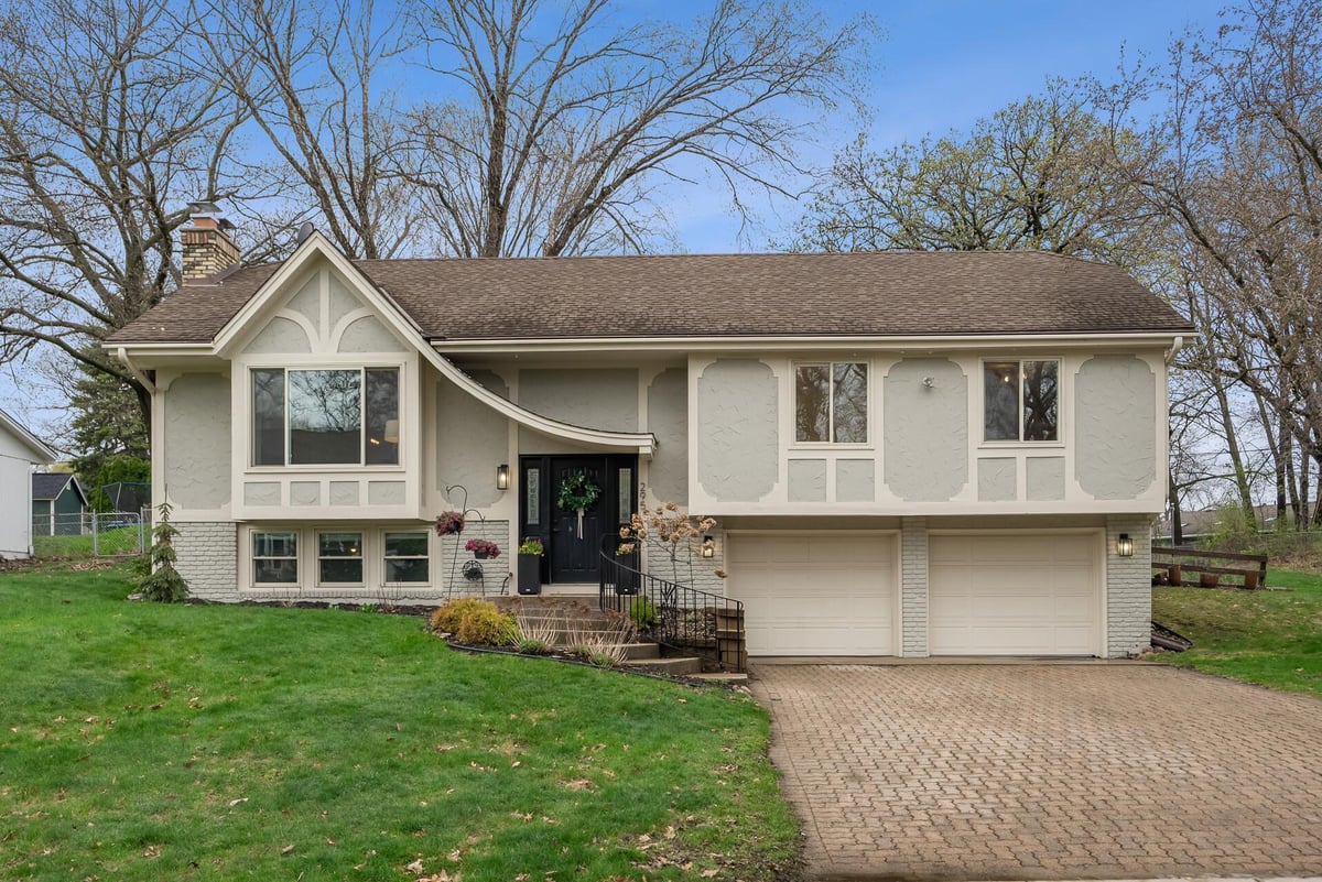 295 Heather Lane, Long Lake, MN 55356