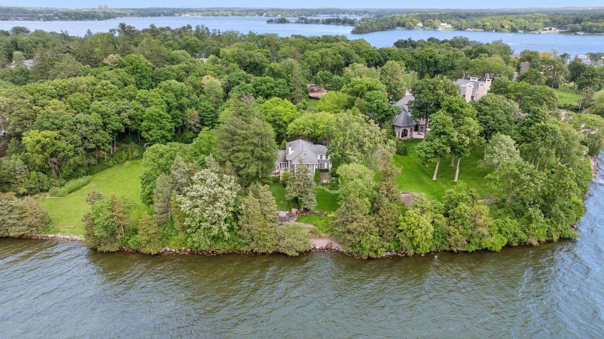 547 Harrington Road, Wayzata, MN 55391