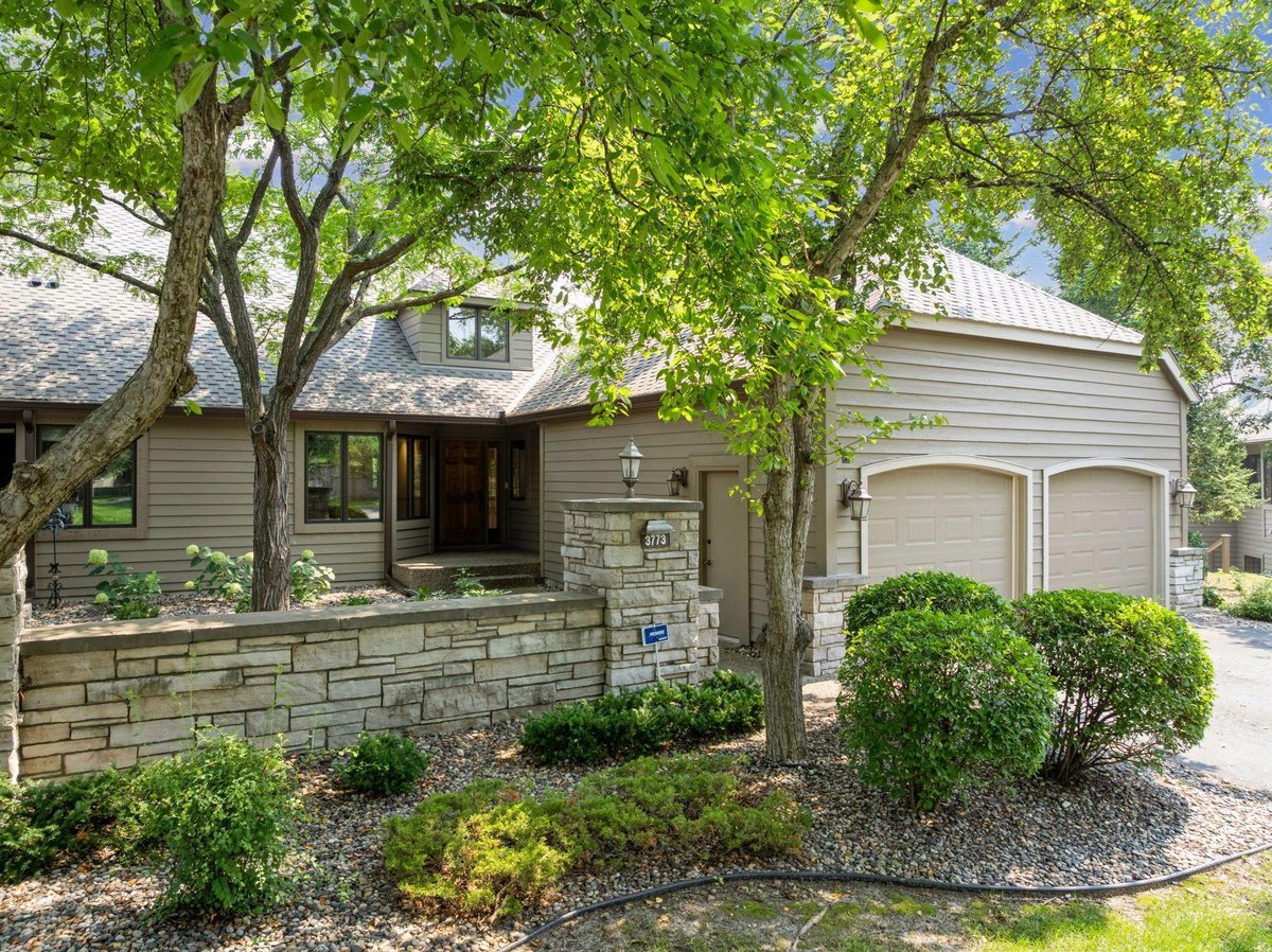 3773 Village Court, Woodbury, MN 55125