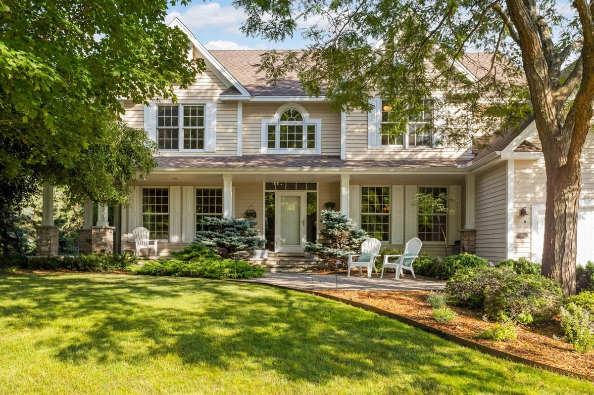 6367 Oxbow Bend, Chanhassen, MN 55317