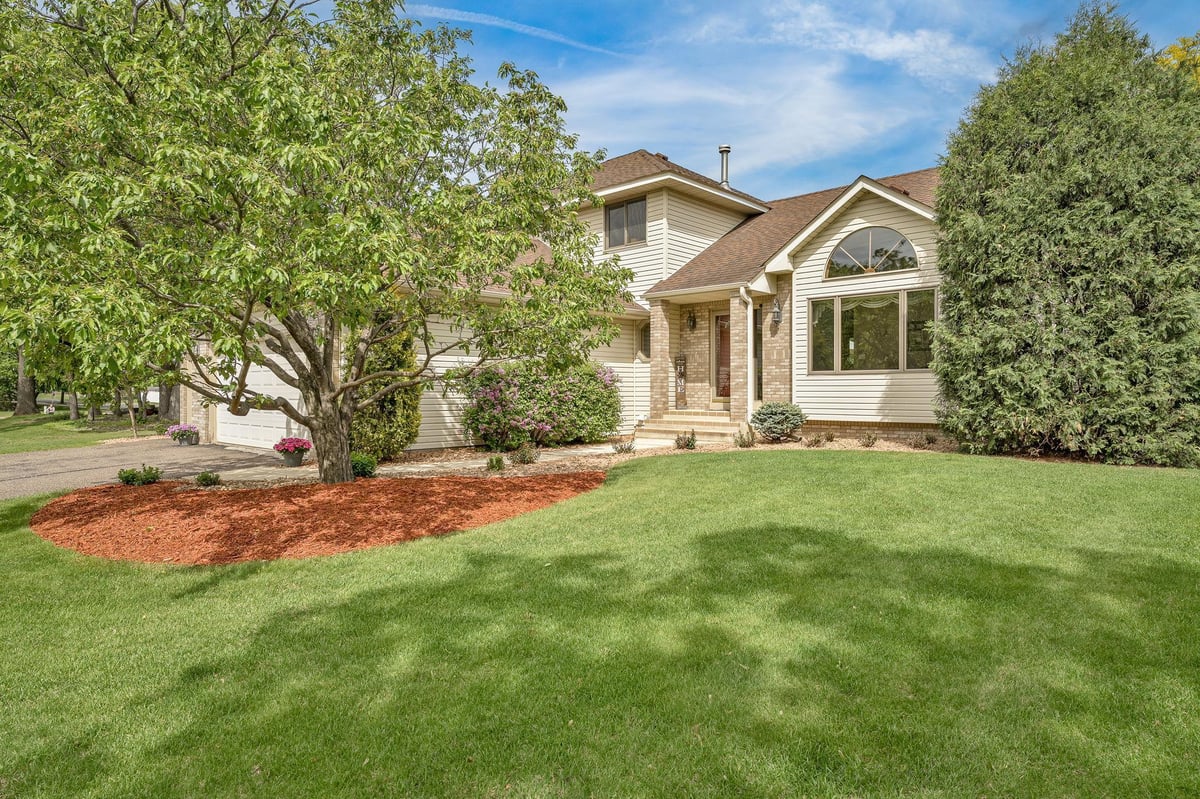 11877 Cottonwood Street NW, Coon Rapids, MN 55448