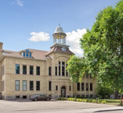 261 School Avenue, Excelsior, MN 55331