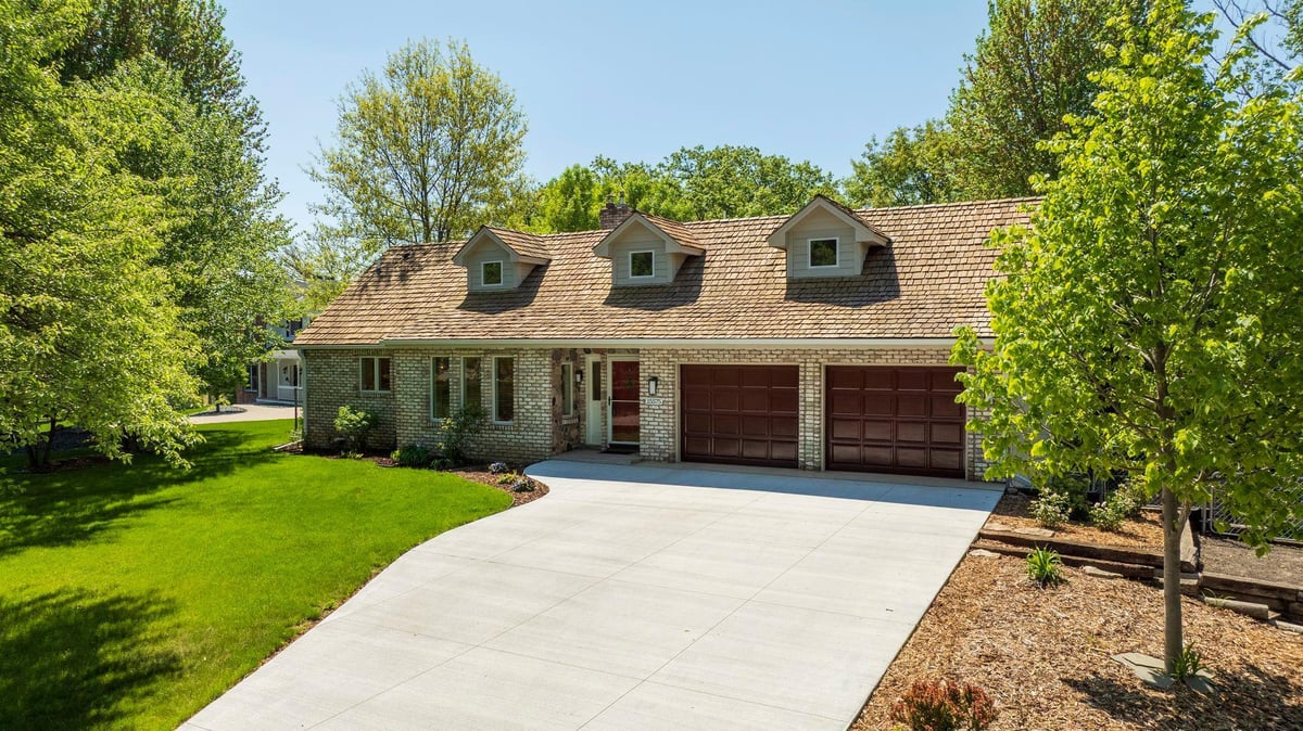 15575 Ranchview Court, Wayzata, MN 55391