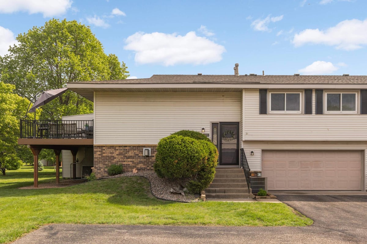 4119 Sylvia Lane S, Shoreview, MN 55126