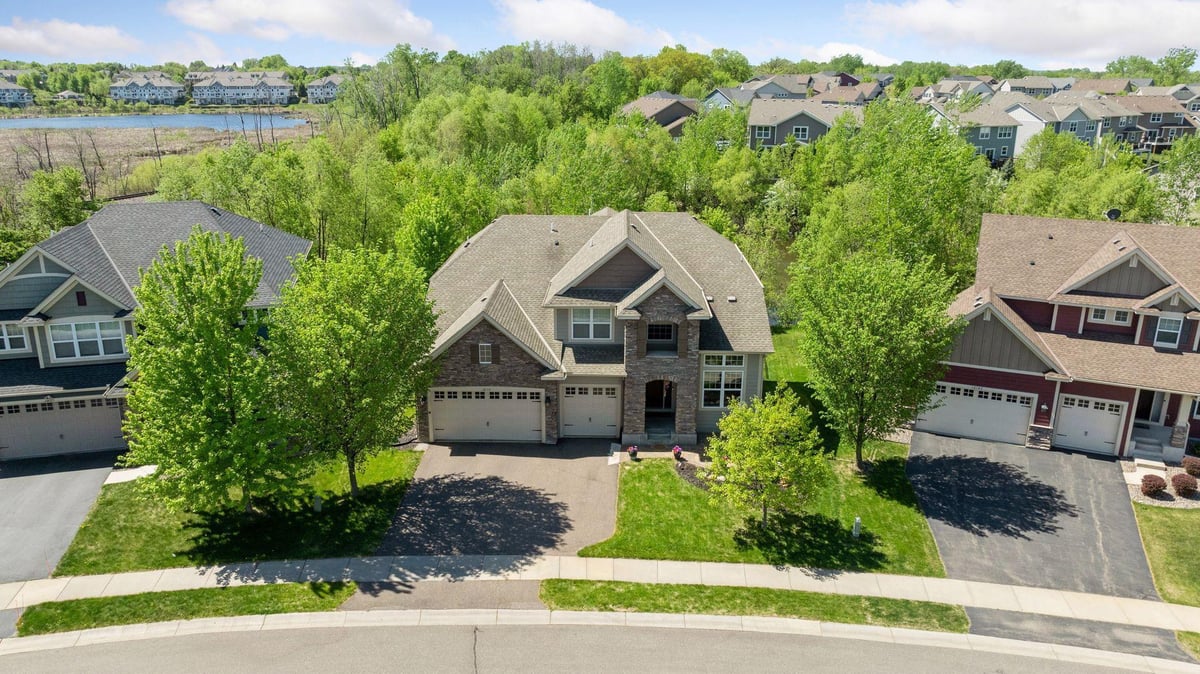 16135 52nd Place N, Plymouth, MN 55446