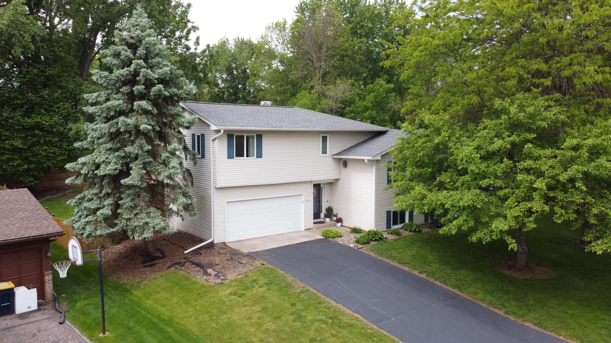 16419 Griffon Trail, Lakeville, MN 55044