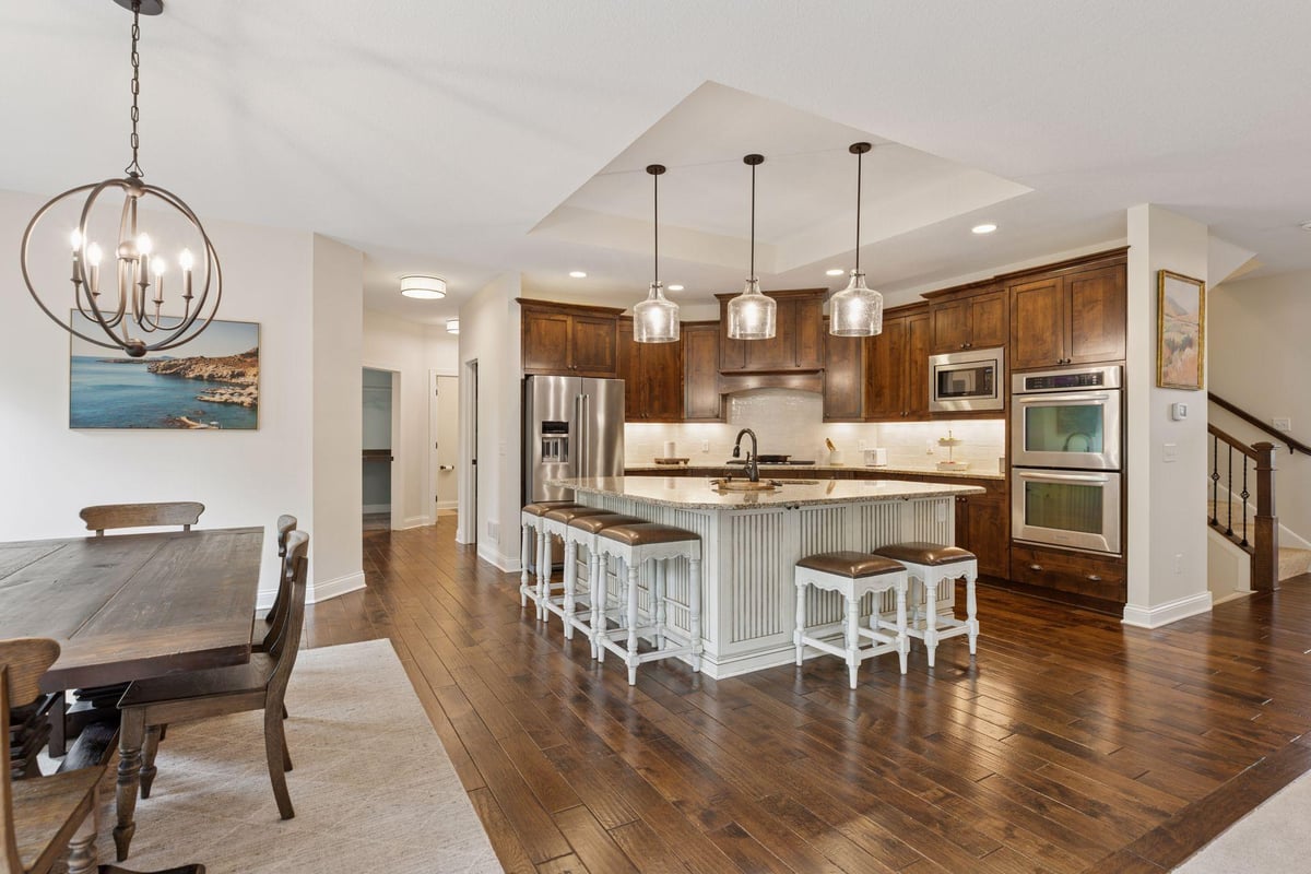 11668 Azure Court, Inver Grove Heights, MN 55077