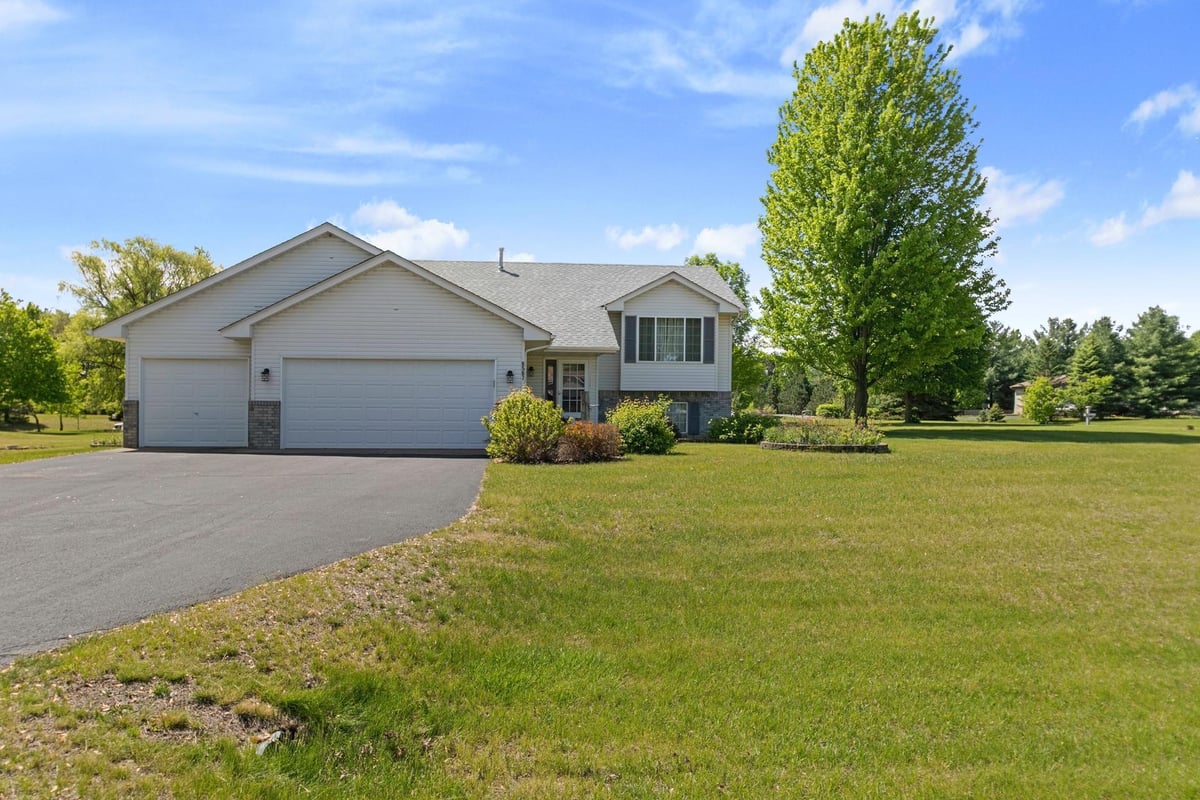 6567 404th Street, North Branch, MN 55056