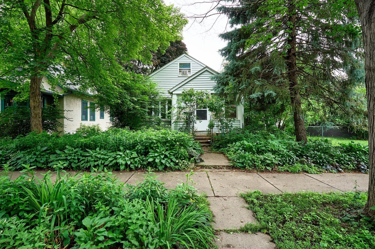 3332 31st Avenue S, Minneapolis, MN 55406