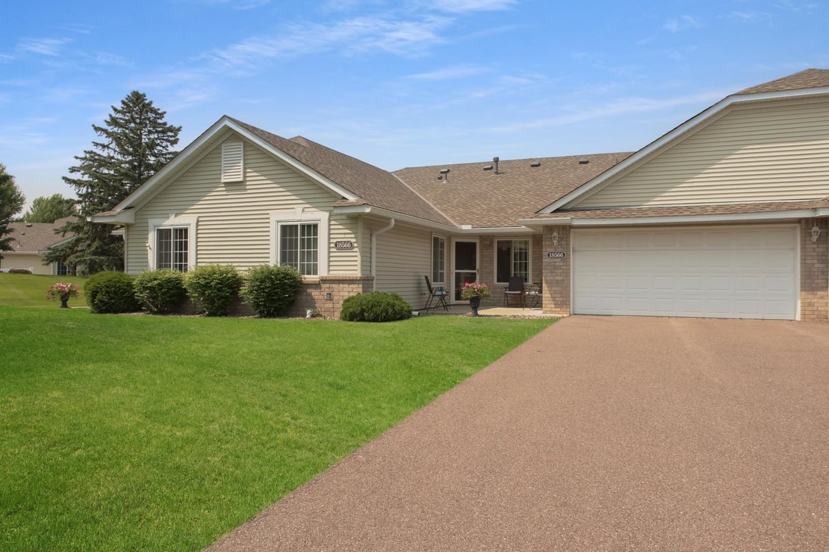 18566 Gladstone Boulevard N, Maple Grove, MN 55311