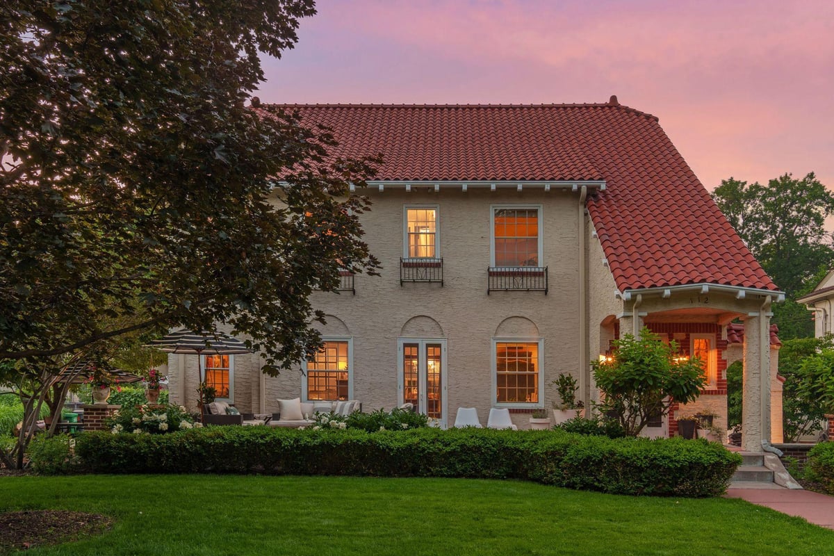 112 W Minnehaha Parkway, Minneapolis, MN 55419