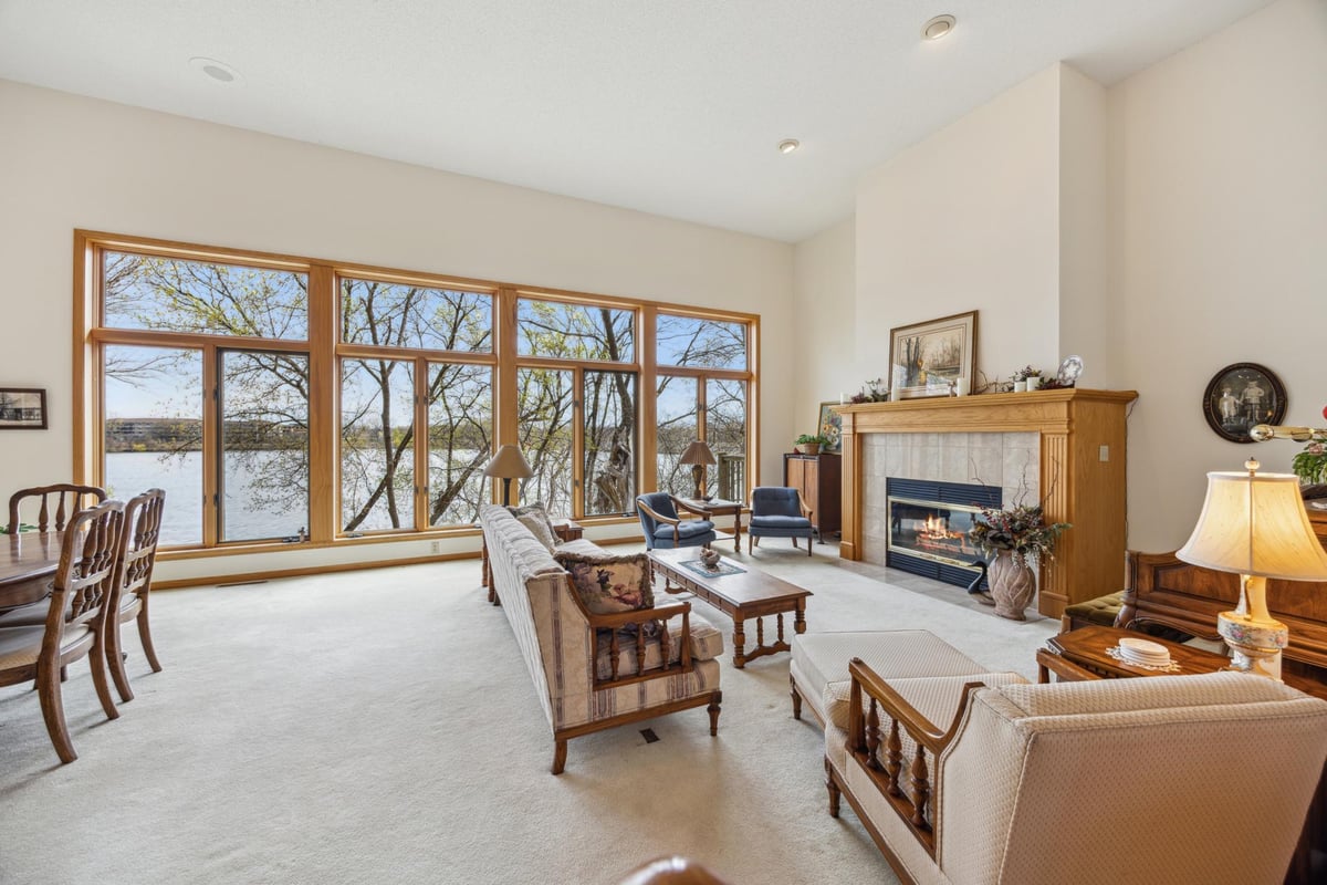 1181 12th Avenue NW, New Brighton, MN 55112