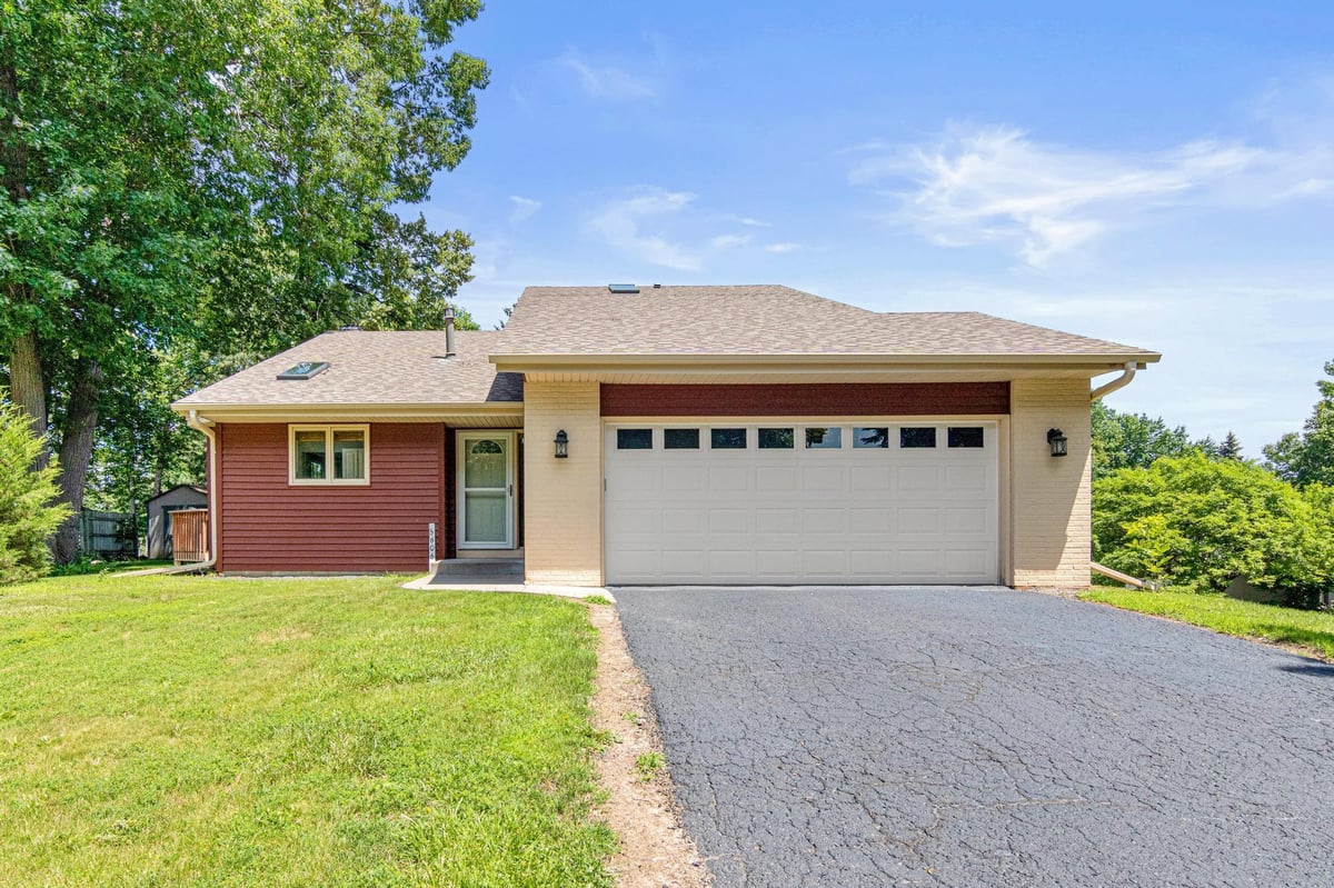 5606 W 132nd St., Savage, MN 55378