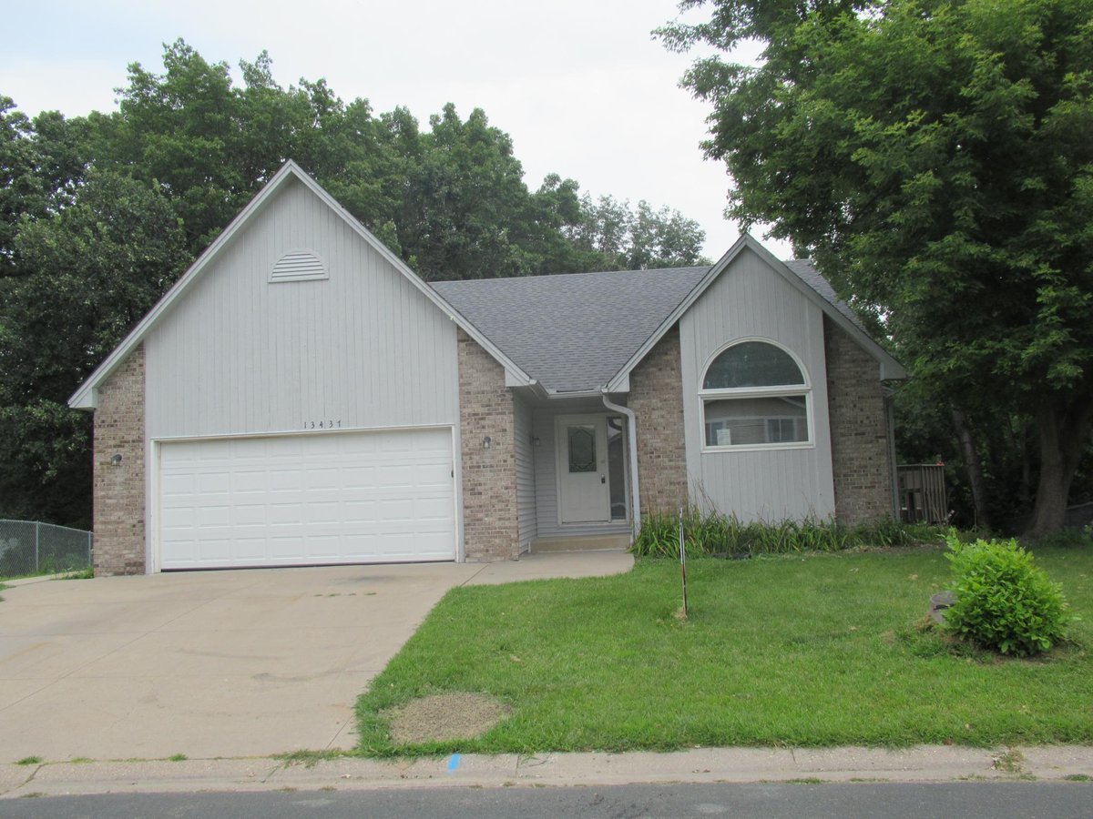 13437 Zarthan Avenue S, Savage, MN 55378