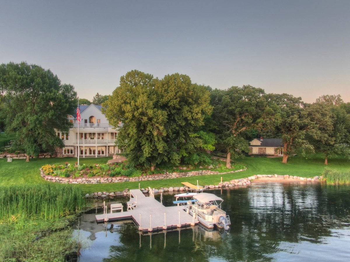 5461 Quimby Avenue NW, Annandale, MN 55302