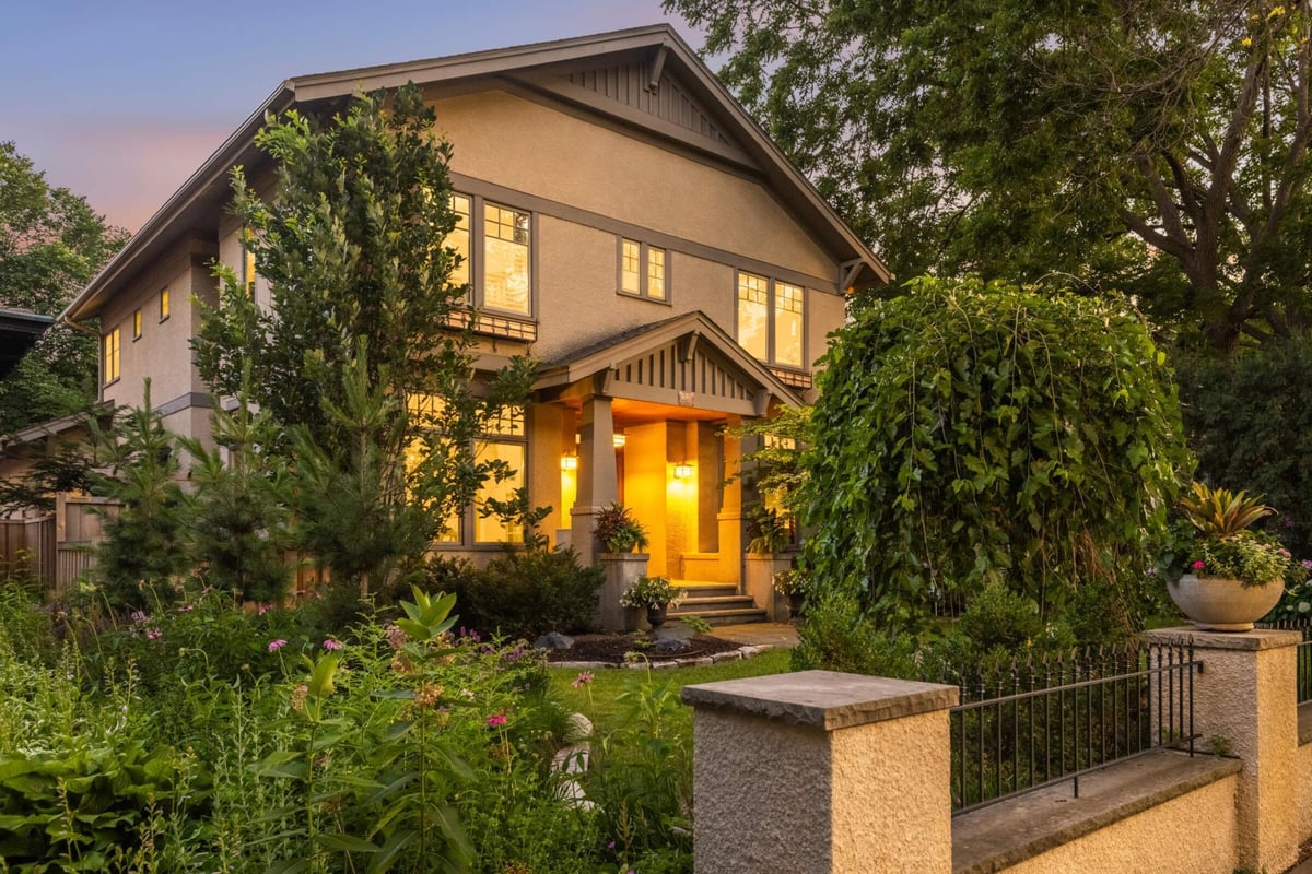 582 Summit Avenue, Saint Paul, MN 55102