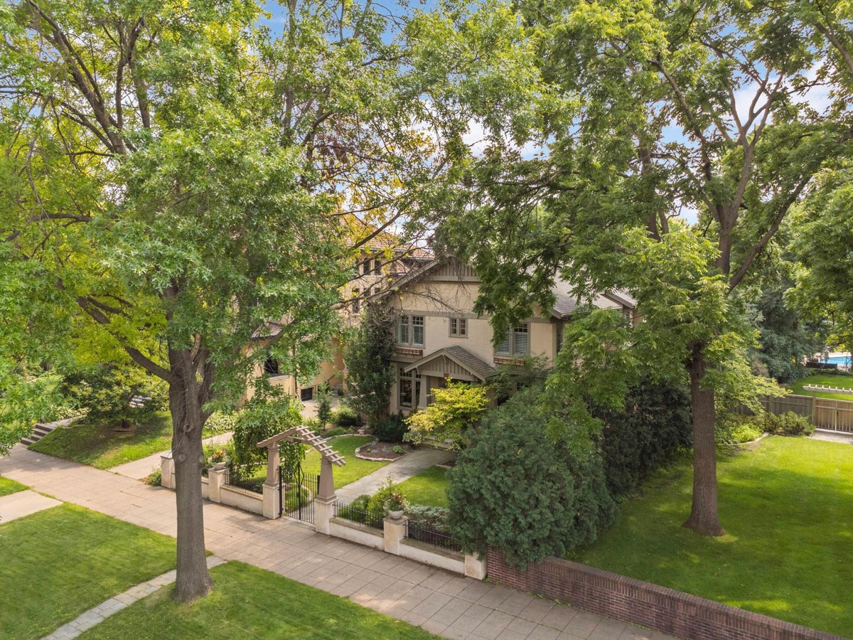 582 Summit Avenue, Saint Paul, MN 55102