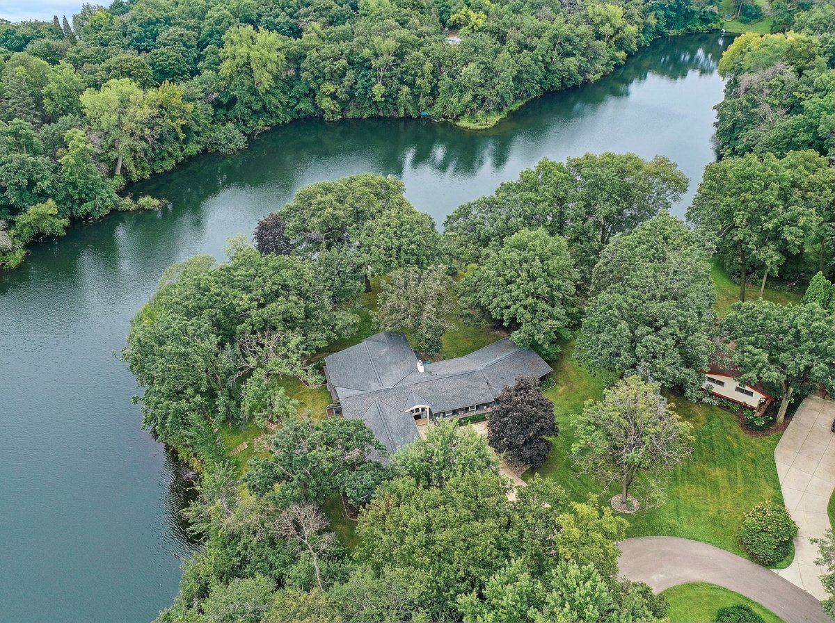 730 Amber Drive, Shoreview, MN 55126