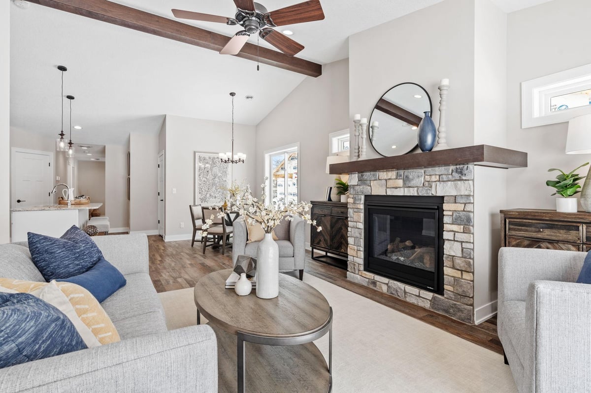 2339 17th Avenue E, North Saint Paul, MN 55109