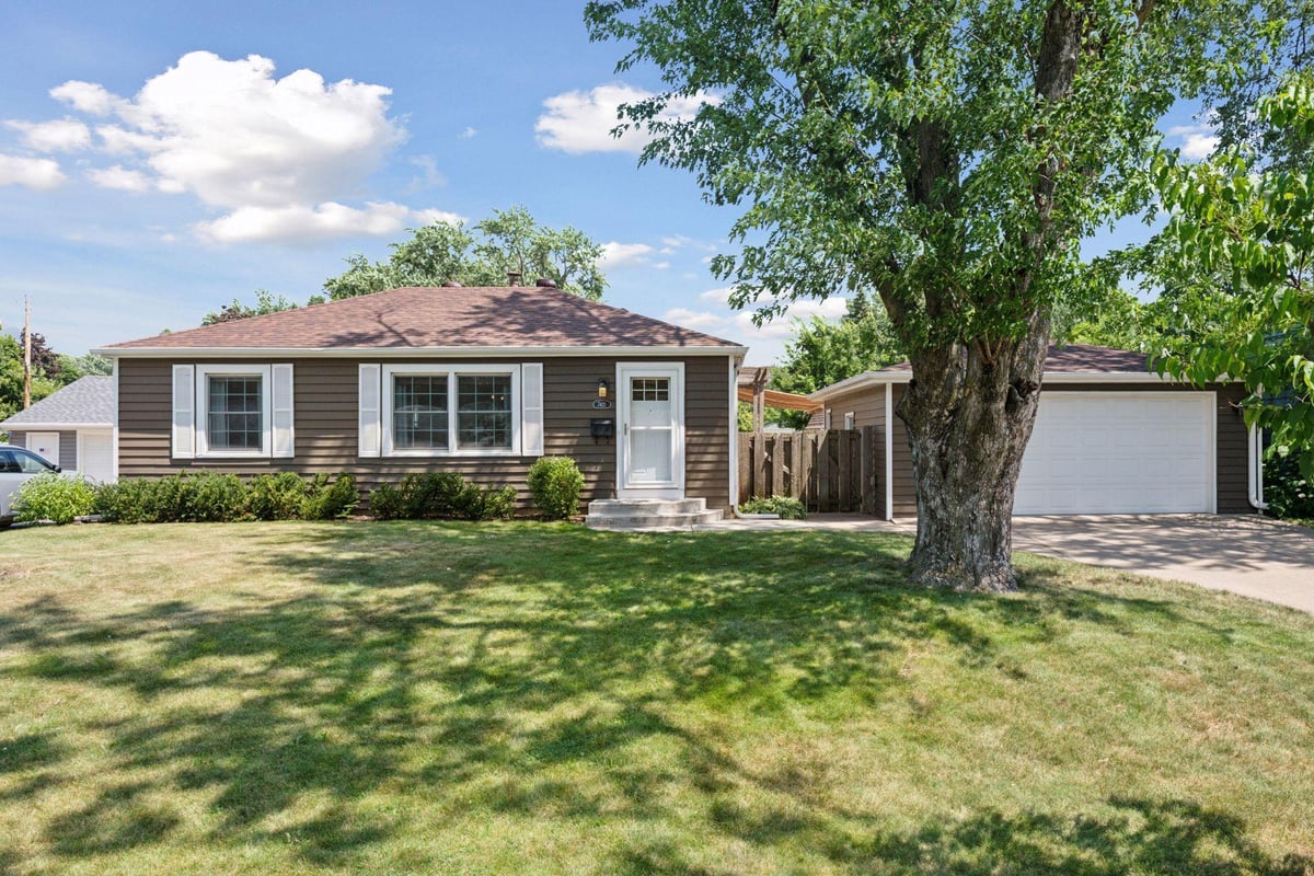 7421 Vincent Avenue S, Richfield, MN 55423