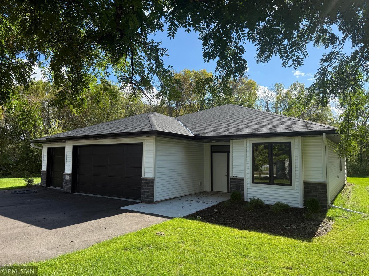 30 Cedar Court, Annandale, MN 55302