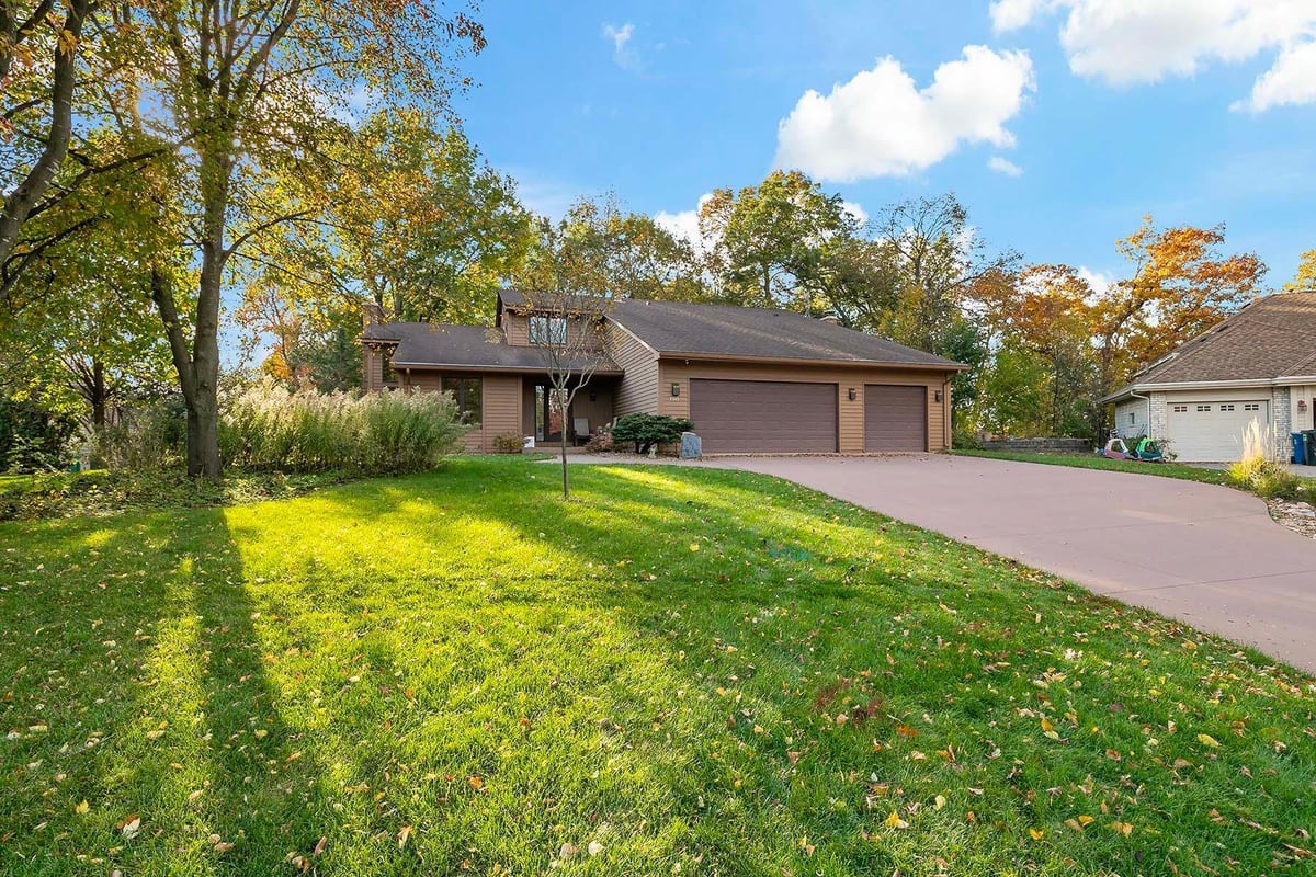 5515 Yorktown Lane N, Plymouth, MN 55442