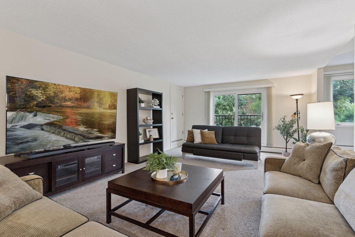 3412 Oak Ridge Road #211, Minnetonka, MN 55305