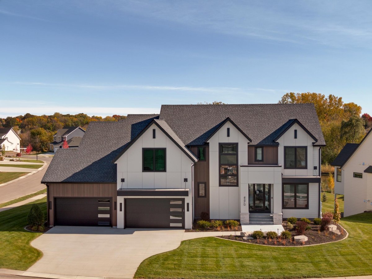 16504 47th Place N, Plymouth, MN 55446