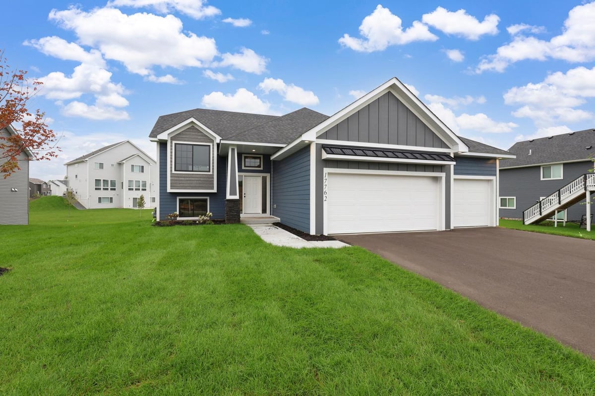 17762 Empire Trail, Lakeville, MN 55044