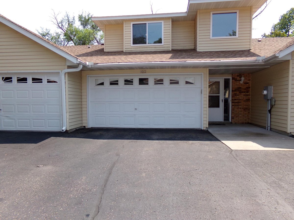 1012 18th Avenue SE, Forest Lake, MN 55025