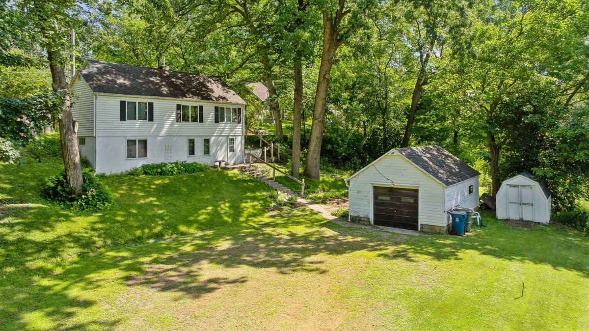 413 Sunnyvale Lane, Minnetonka, MN 55305