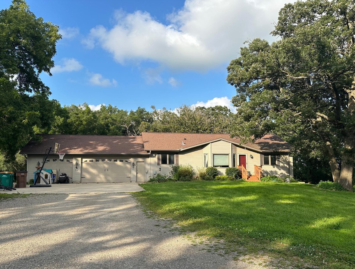 75976 230th Street, Albert Lea, MN 56007