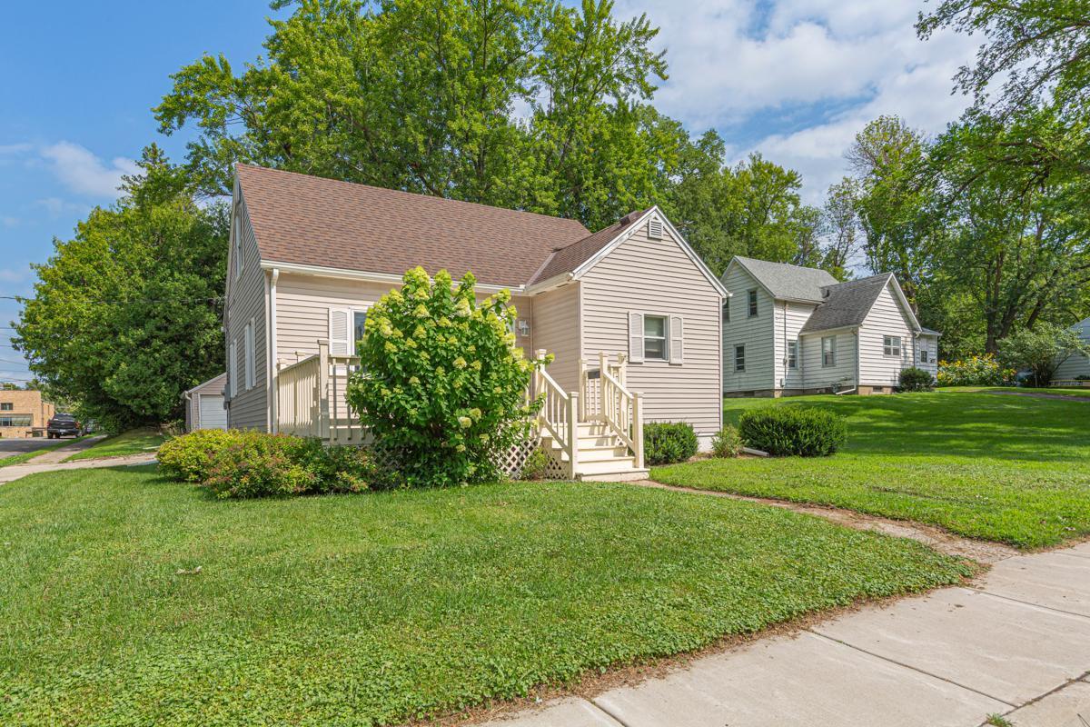 1020 Saint Jacob Avenue, Albert Lea, MN 56007