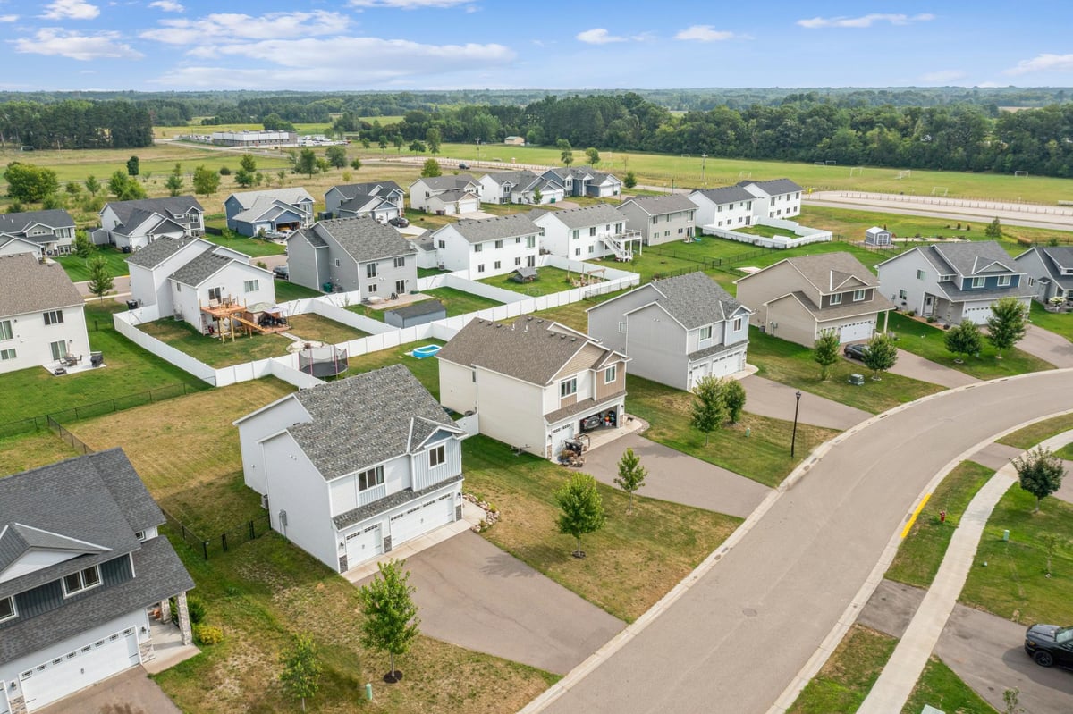 408 Bluebird Drive NW, Isanti, MN 55040