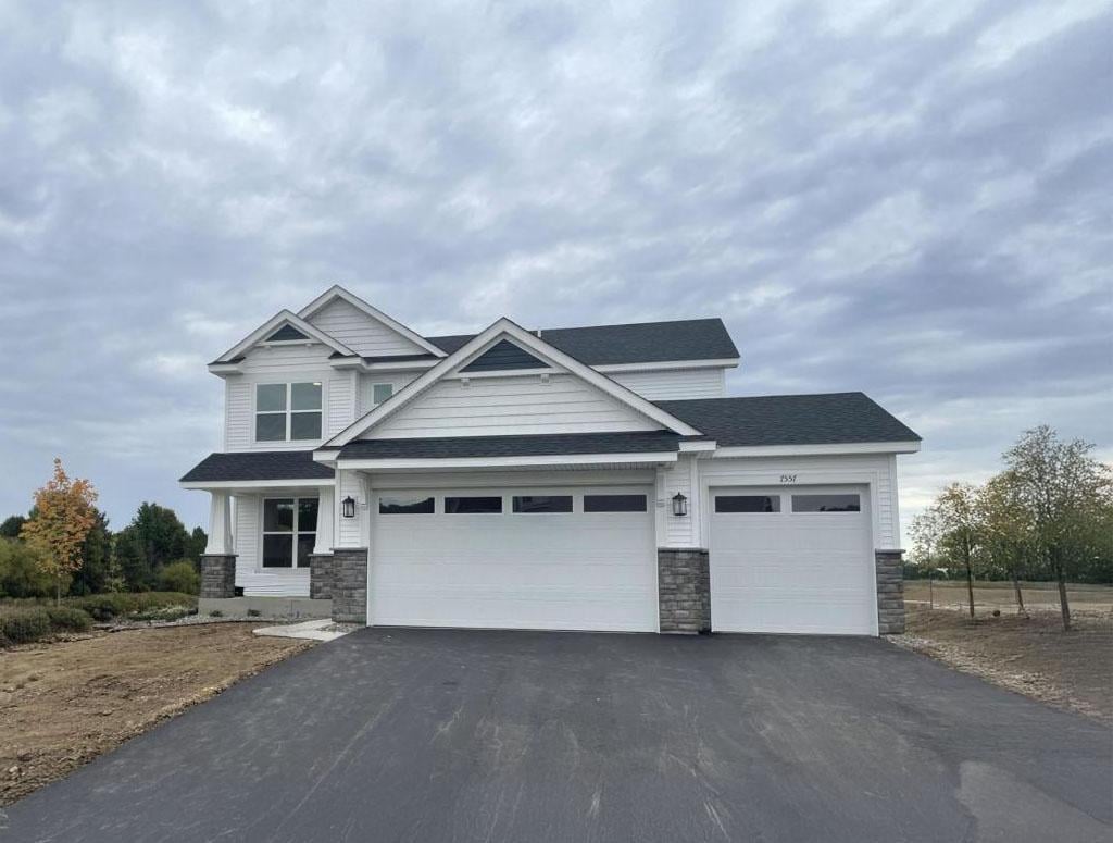 7557 Lower 42nd Street N, Oakdale, MN 55128