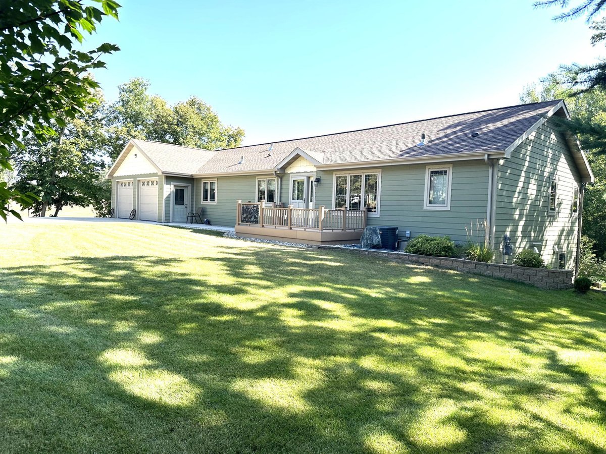 317 Oak Hills Drive, Detroit Lakes, MN 56501