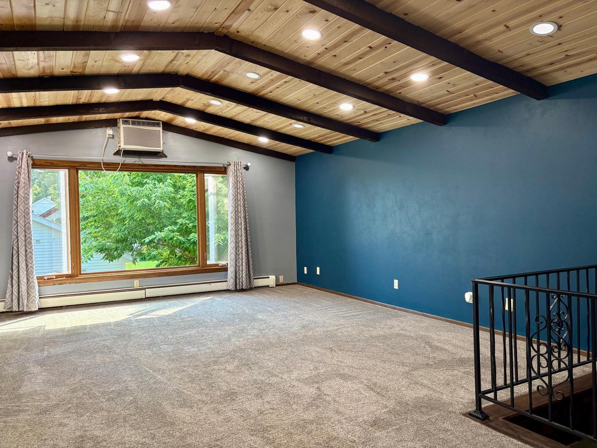 317 3rd Street W, Hastings, MN 55033