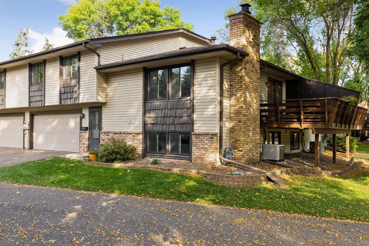 7727 York Lane N, Brooklyn Park, MN 55443